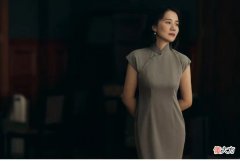 【就爱时尚】中年女人怎么穿旗袍才好看？这三点绝招，高级又惊艳