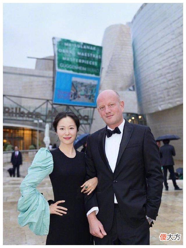 【时尚一点】江一燕获美国建筑师大奖，穿长袖长裙出席活动，谁更亮了