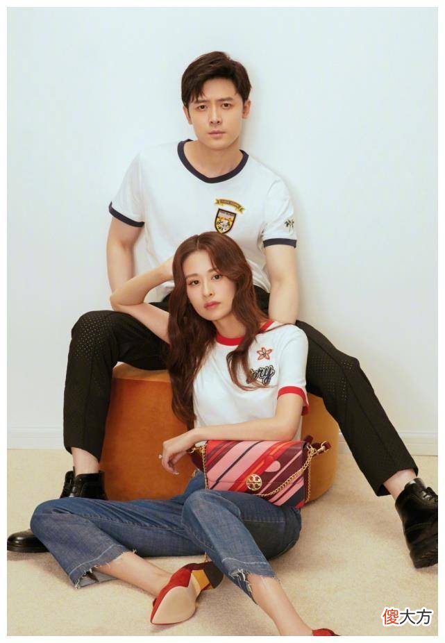 【时尚一点】结婚的颖儿真大胆，婚纱下摆都是粉色的，看起来像云一样