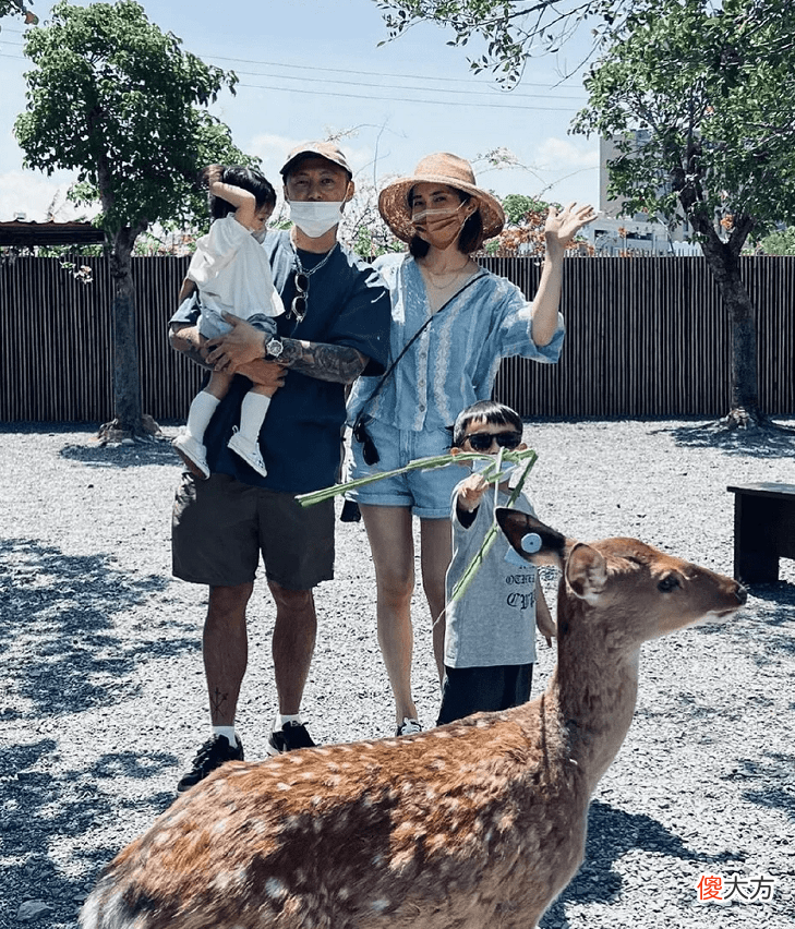 【时尚一点】日常休闲穿搭小tips宽松舒适款单品更容易体现随意休闲感