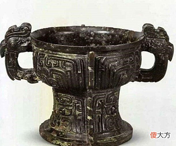 【历史故事】铜尊记录2895年前的“腐败”，全世界凑齐三套，竟成最早的连载小说