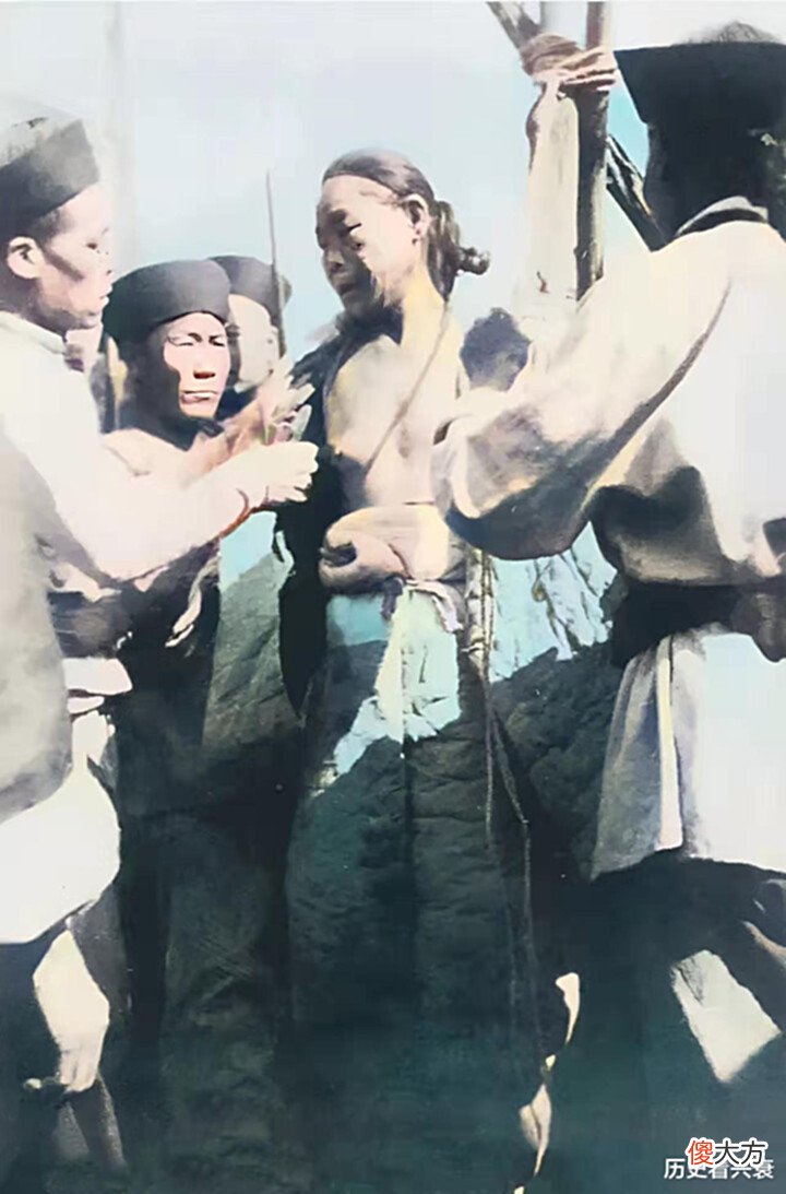 【历史故事】老照片:颓废的清朝武官,被凌迟处死的清朝人,苏州的漂亮女子