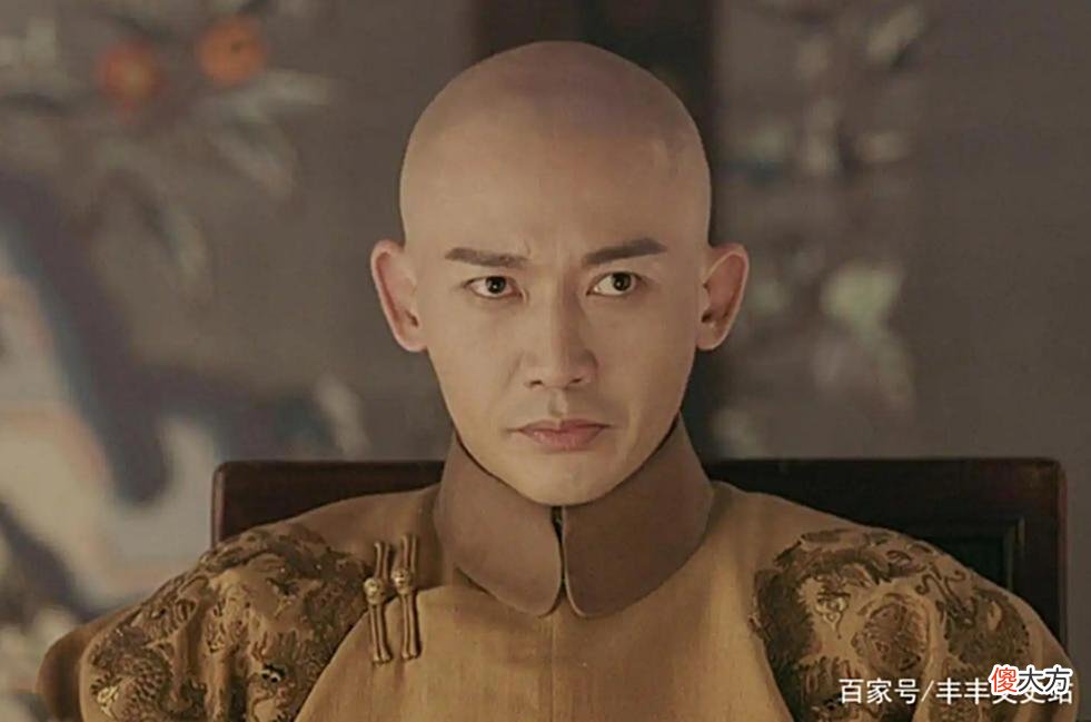 【爱历史】乾隆的“真容”，被一意大利画家偷画下来，到底长什么样？