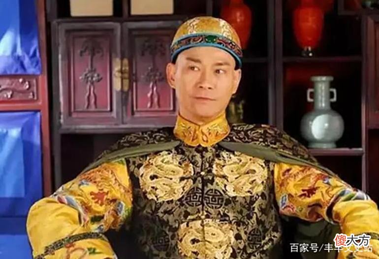 【爱历史】乾隆的“真容”，被一意大利画家偷画下来，到底长什么样？