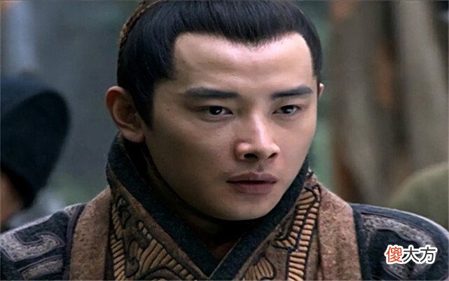 【历史故事】刘协一生最无奈的两句话，一句让曹操如惊弓之鸟，一句却贻笑千年