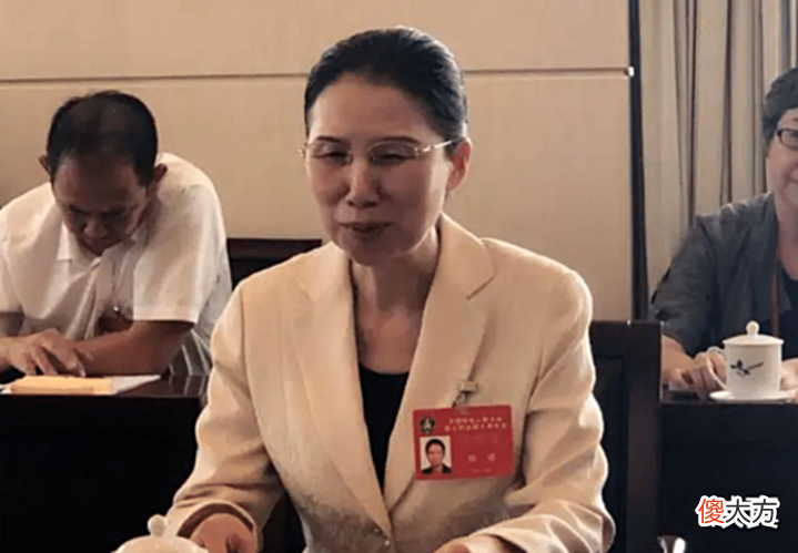【历史故事】中科院女教授:29岁永久失明,丈夫带着女儿离开,8年后逆风翻盘