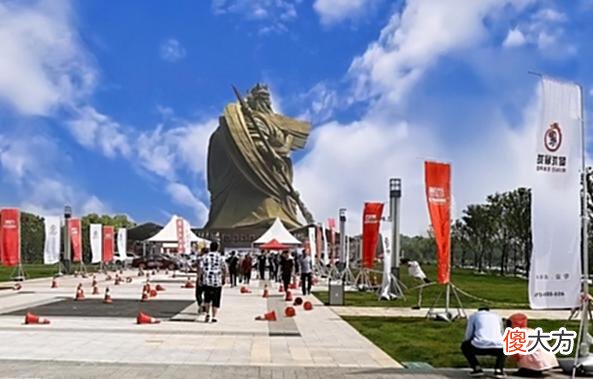 【爱历史】荆州“关二爷”将面临拆除？耗资15亿，是全球最大，却属于违建