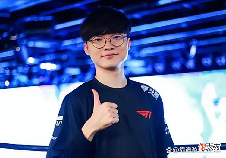 【游戏迷】LOL：RNG上单换谁都行，Doinb锐评RNG新阵容，外媒更新奖金排行榜
