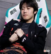 【游戏迷】EDG再出新操作,圣枪哥好不容易稳住首发,打野杰杰又被轮换了?
