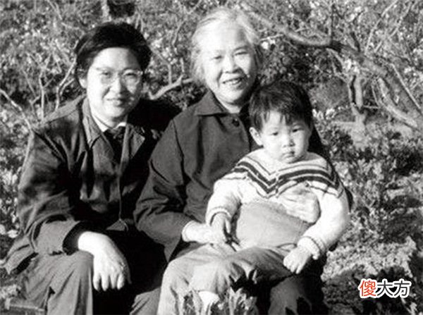 【历史故事】毛主席视察沈阳时，得知贺子珍没工作，问叶子龙：怎么没安排