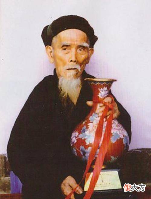 【爱历史】他被称为“长寿之王”，无儿无女活到133岁，生前一爱好不太健