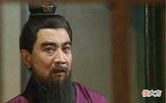 【爱历史】许褚一剑砍了谋士许攸，爱才如命的曹操为何毫不计较？