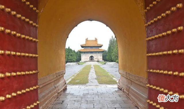 【历史故事】在这座不起眼的小城里，为什么会有一座世界遗产帝王陵？