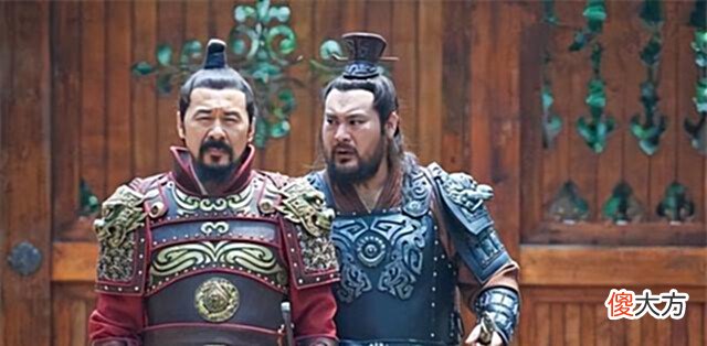 【历史故事】小孩爬上龙椅,皇帝问他:天子好当吗?小孩凭四字保命,最终登基