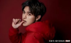 【游戏迷】耀扬人送外号国服第一酒量？与童锦程线下联动，当众上演极限拉扯