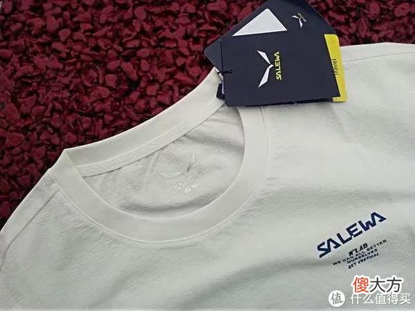 【就爱时尚】为了夏日清爽,我选了渔夫帽、宽松圆领短袖和轻薄速干裤