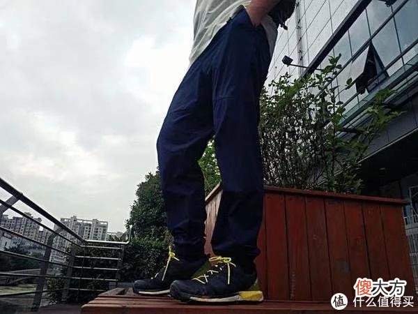 【就爱时尚】为了夏日清爽，我选了渔夫帽、宽松圆领短袖和轻薄速干裤