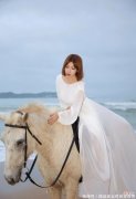 【时尚一点】撩动心弦的白色连衣裙每个女孩的必备浪漫感十足