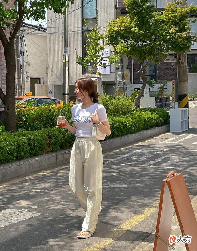 【时尚一点】如何实现低成本搭配，最关键是“有颜有范”的效果