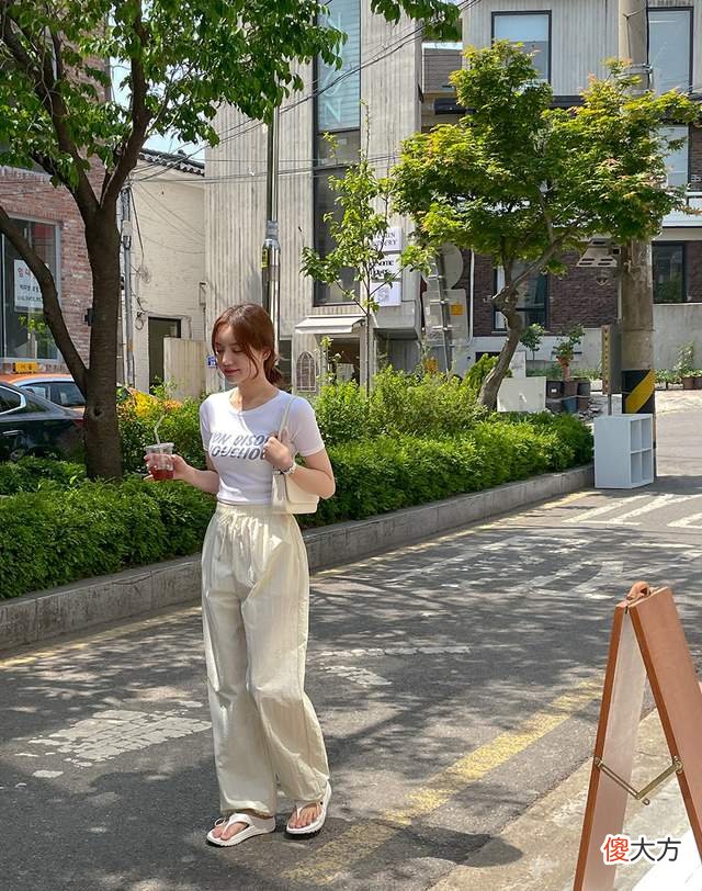 【时尚一点】如何实现低成本搭配，最关键是“有颜有范”的效果