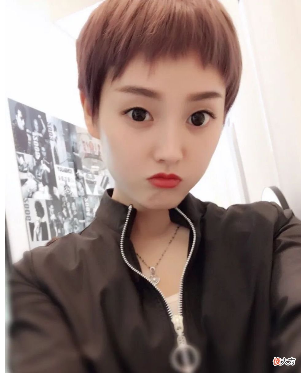 【就爱时尚】女士发型有很多，最火还是这3种，立体瘦脸很独特