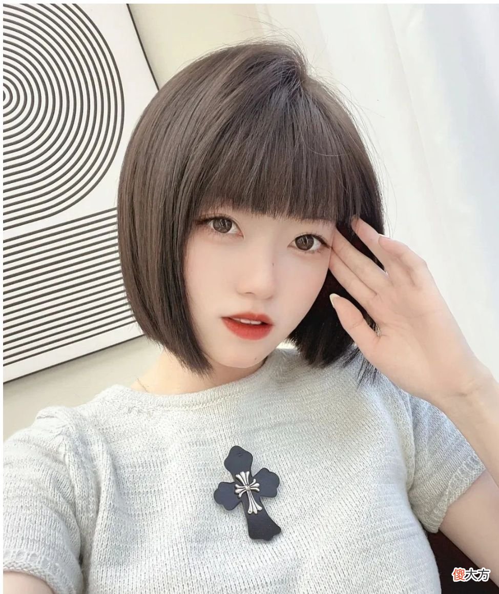 【就爱时尚】女士发型有很多，最火还是这3种，立体瘦脸很独特