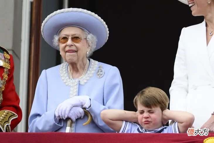 【历史故事】在70年未出错的英女王面前，王室时尚大聚会都是小儿科