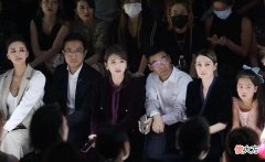 【就爱时尚】马伊琍小女儿颜值真不如姐姐！罕跟妈妈看秀，穿公主裙一脸懵