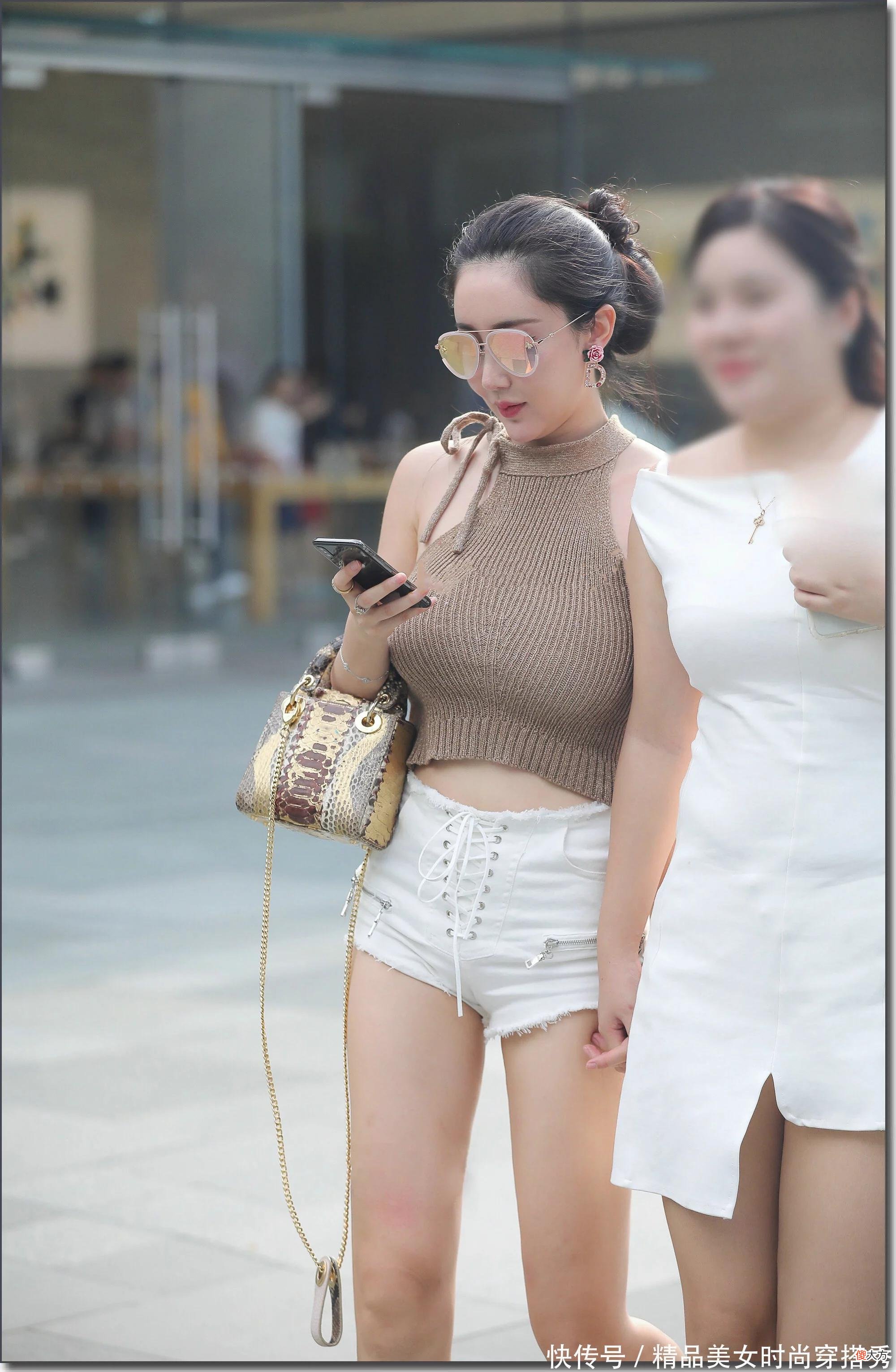 【时尚一点】穿成这样的小姐姐走在大街上想不吸睛都难