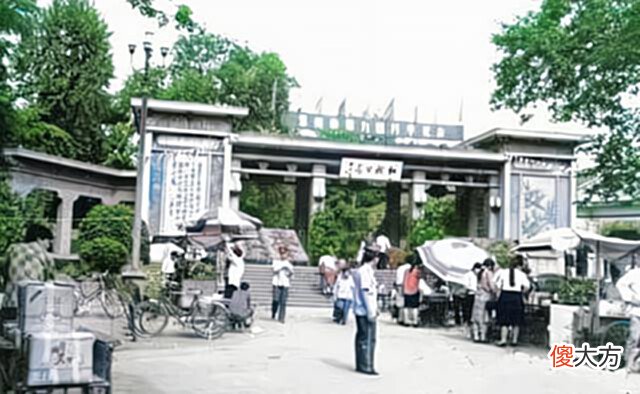【爱历史】老照片:上世纪80年代的江苏常州,红星剧院、迎春市场、花园新村