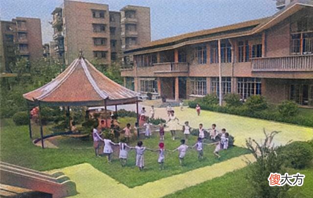 【爱历史】老照片:上世纪80年代的江苏常州,红星剧院、迎春市场、花园新村