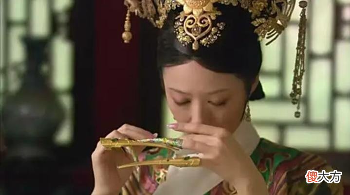 【爱历史】清朝嫔妃为什么要带长长的指甲,原因有以下3个
