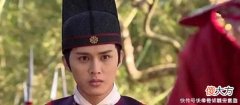 【历史故事】小太监阻拦皇帝出宫，皇帝一怒之下将其打死，后来发现太监救了他！