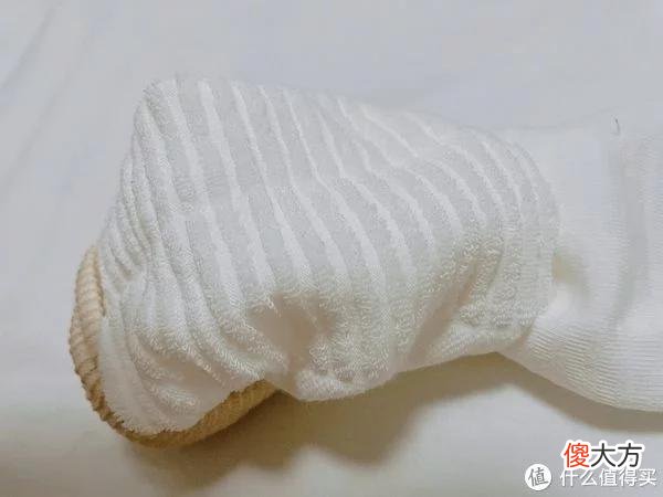 【时尚一点】估值远超130亿！靠着这些内裤&内衣，蕉内跻身进内衣的顶流圈