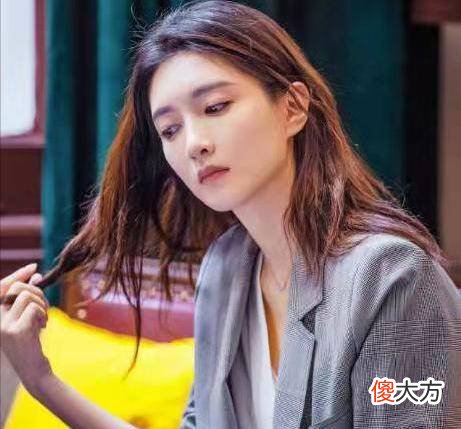 【就爱时尚】盘点剧中女明星的职场穿搭，陈数、宋佳、袁泉各有味道