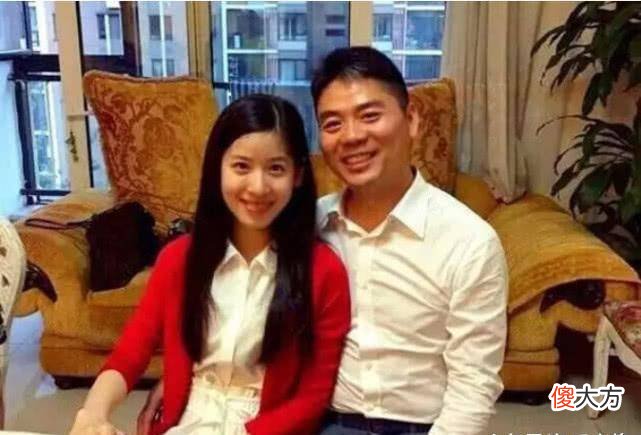 【就爱时尚】章泽天才26岁，年龄不大的她已经是孩子的妈，曾经的清华校花被
