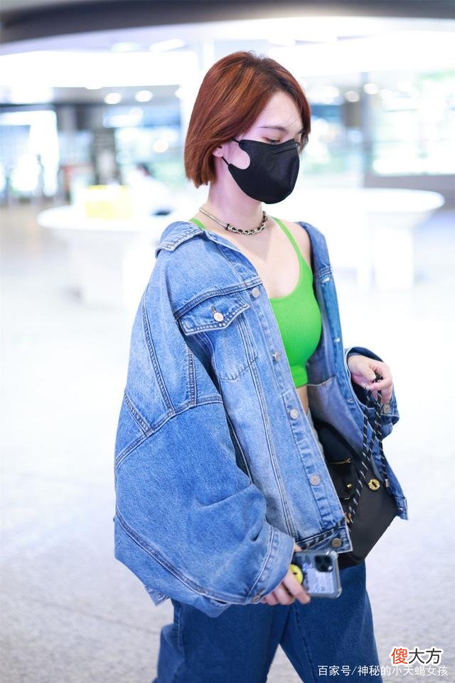 【时尚一点】杨丞琳婚后穿衣风格变了，从甜美变成衣酷飒