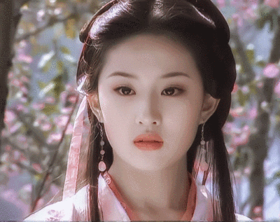 【就爱时尚】新版《天龙八部》定档，文咏珊的睫毛太出戏，刘亦菲版王语嫣惊艳