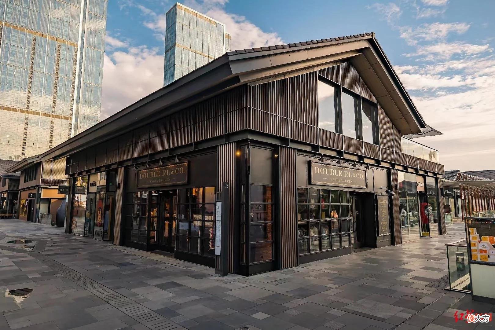 【时尚一点】Ralph Lauren全新旗舰店落地成都，带来亚太首家Ralph’s Bar
