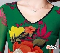 【时尚一点】2022春装新款印花长袖t恤打，显瘦又显脖子长，洋气还好搭