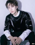 【就爱时尚】180cm的王一博很会穿搭，简单但却很优雅时尚