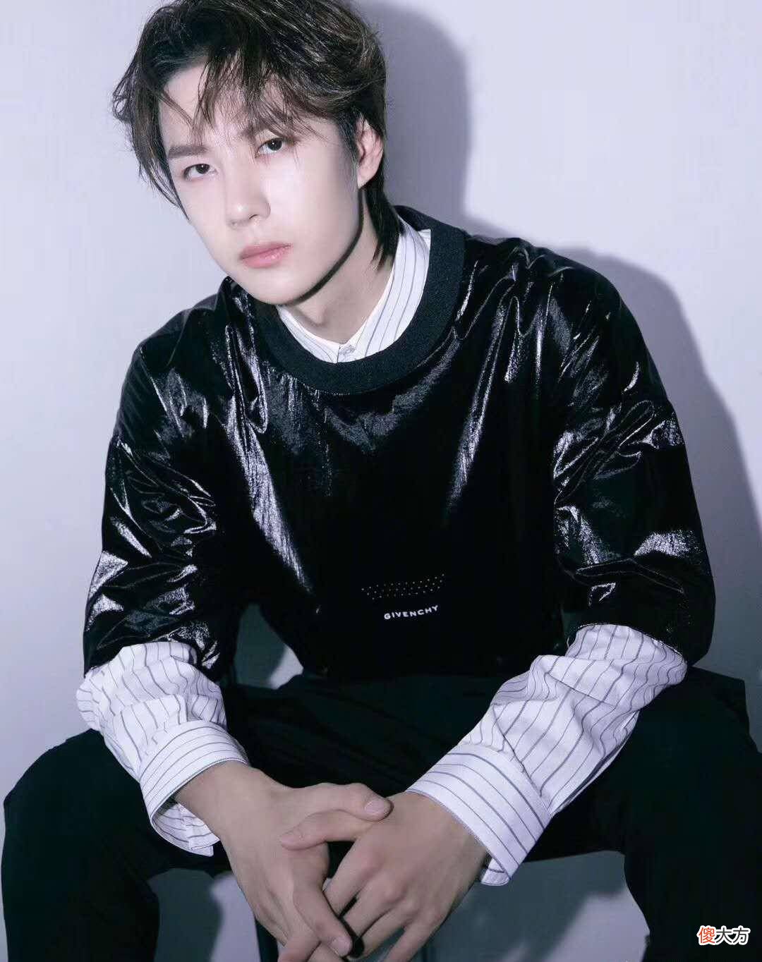 【就爱时尚】180cm的王一博很会穿搭，简单但却很优雅时尚