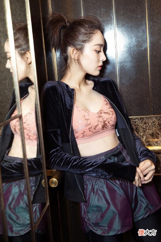 【时尚一点】健身房一姐扎娜教你红遍健身房，色彩对比强烈