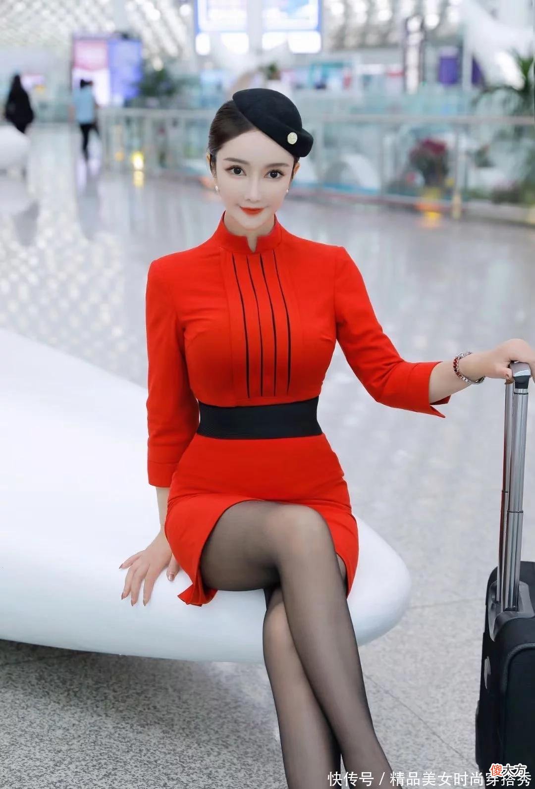 【就爱时尚】这样的连衣裙美吗？