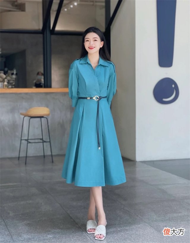 【时尚一点】女人不管30岁还是50岁，穿裙都要远离运动鞋，这4双更优雅显高