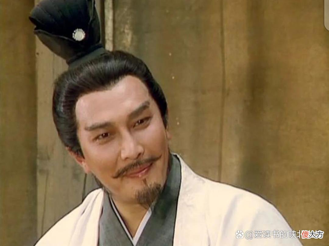 【爱历史】诸葛亮为何要投靠刘备而非曹操，只是因为刘备能够给予他三样东西