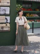 【时尚一点】你是适合穿裤还是穿裙？分清这“3种身材”再做决定，穿错会尴尬