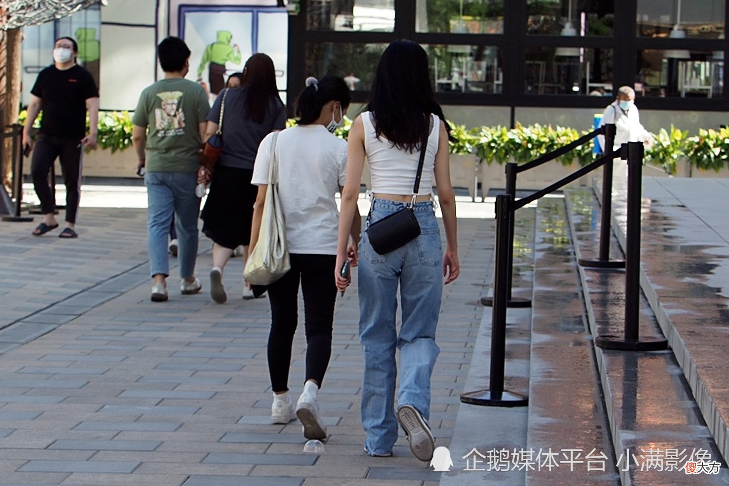 【时尚一点】夏季女性服装的选择，舒适又好看是她们选择的理由，真是这样啊