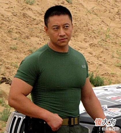 【爱历史】“中国第一保镖”:1人打30个,时薪4000美元,20多年从未失手
