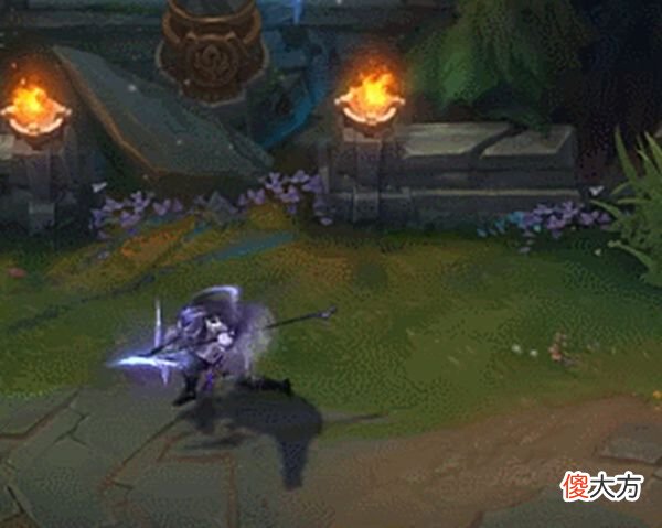 【游戏世界】LOL新皮肤：俄洛伊净化腥红之月，女警拿起通碧，灰烬潘森出炉！